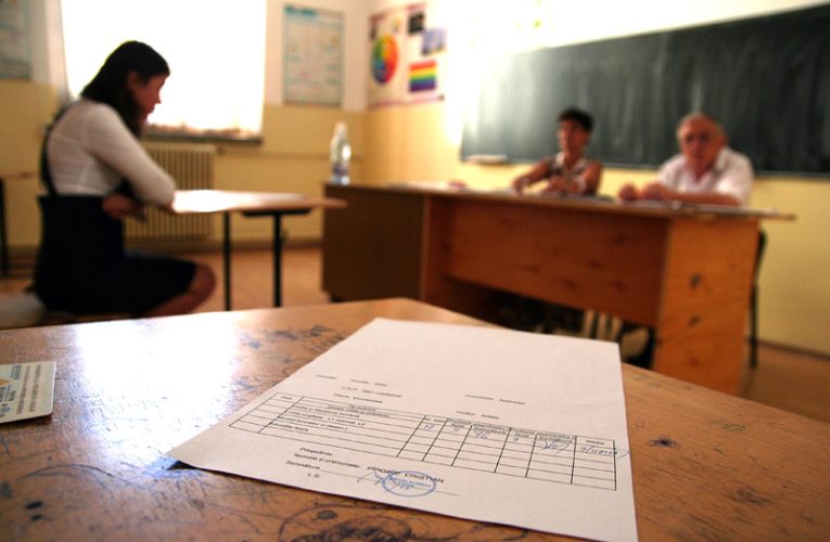 Peste 200 de elevi au lipsit de la simularea BAC-ului la proba scrisă – Limba română