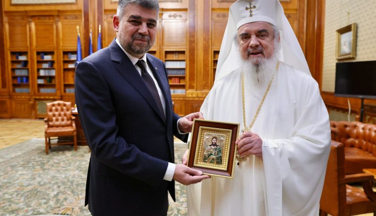 Ciolacu, după întâlnirea cu Patriarhul Daniel: A fost un prilej deosebit de a reafirma importanţa consolidării parteneriatului cu Biserica