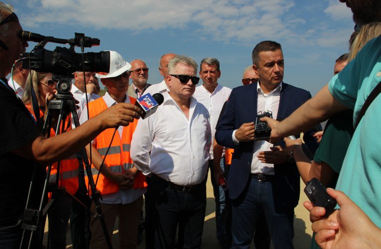 Ministrul Sorin Grindeanu, vizită în teren pe Varianta de ocolire a municipiului Zalău