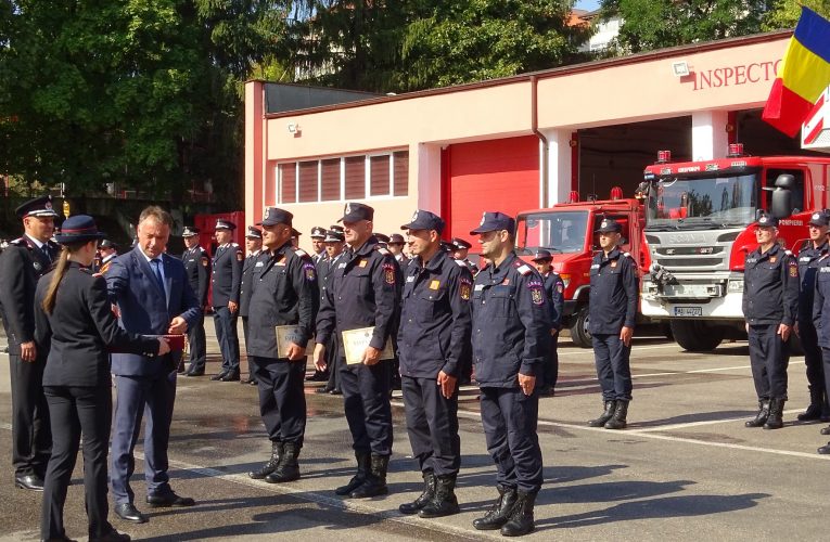 Înaintări în grad și diplome de merit acordate pompierilor sălăjeni de Ziua Pompierilor din România
