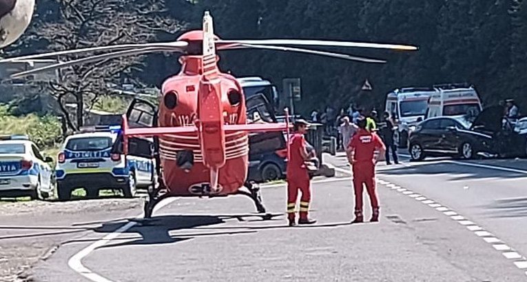 Elicopterul SMURD a intervenit la un accident rutier în Ileanda