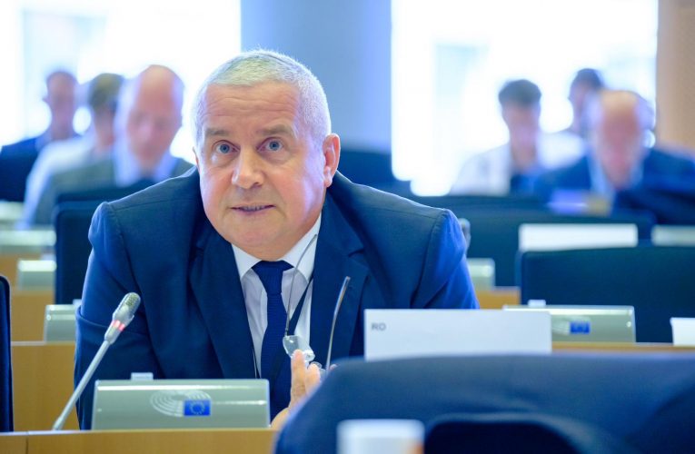 Daniel Buda, europarlamentar, sfat pentru agricultorii români: „Accesaţi banii europeni!”