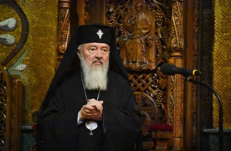 Episcopul Sălajului Petroniu, alături de Mitropolitul Andrei, la împlinirea vârstei de 75 de ani