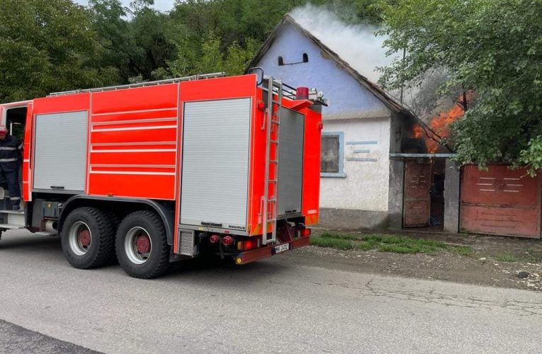 Incendiu la o casă în Șimleu Silvaniei