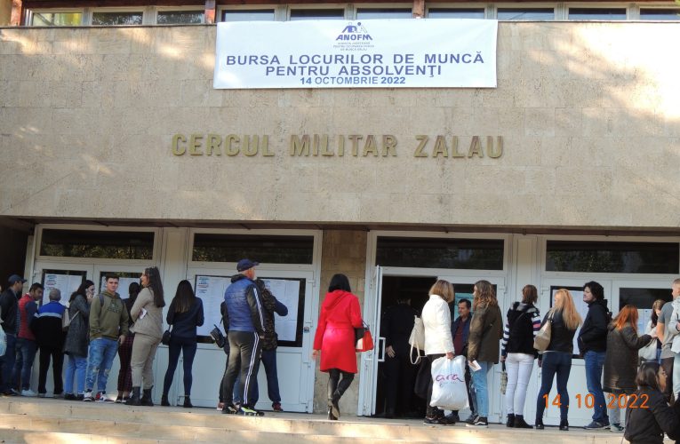 Bursa locurilor de muncă pentru absolvenți – 25 de angajatori / 423 locuri de muncă disponibile