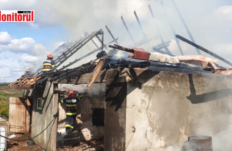 Pompierii din Cehu Silvaniei au intervenit la un incendiu în Maramureș