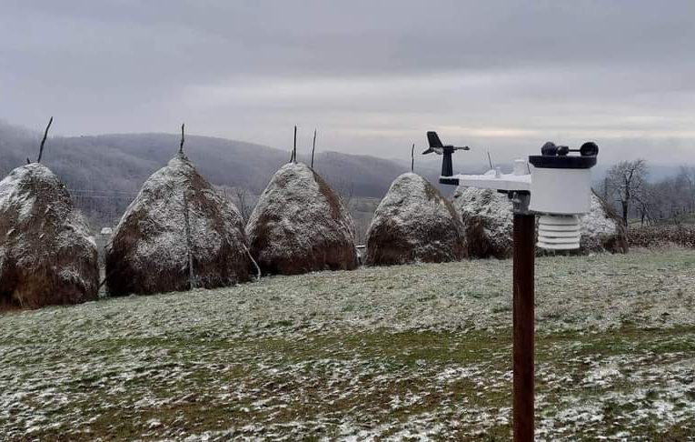 Prima zăpadă din acest sezon a fost pe Meseș și Cristolț