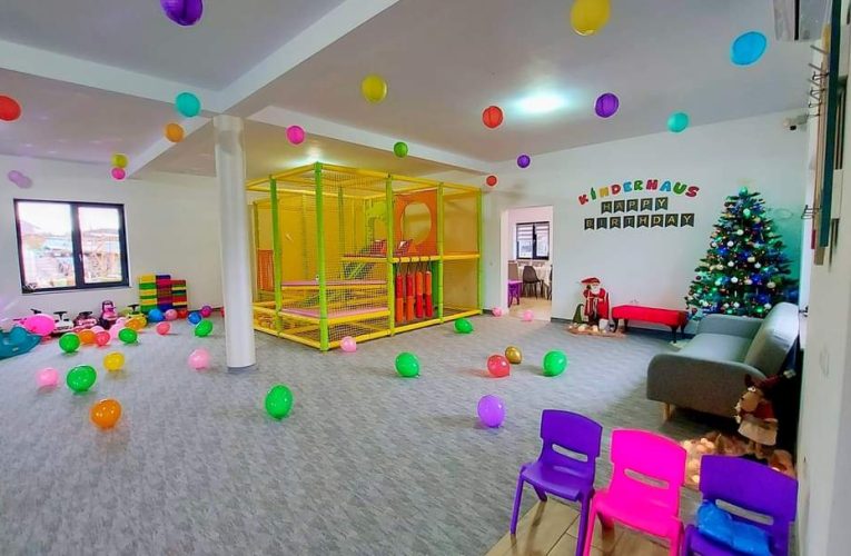 Nou în oraș – Kinderhaus spațiu de joacă pentru copii