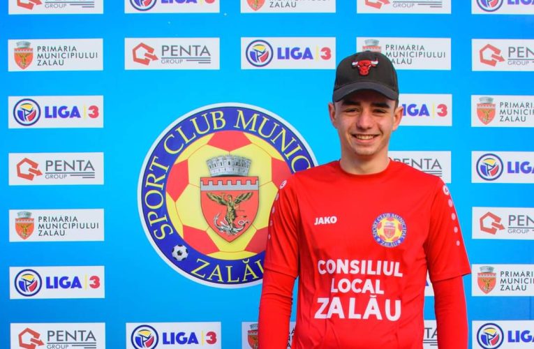 Juniorul Sergiu Elekes a semnat un contract de profesionist cu SCM Zalău