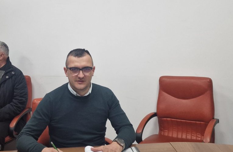 Primarul Bogdan Bercean a semnat contractul pentru reabilitarea școlii din Meseșenii de Sus