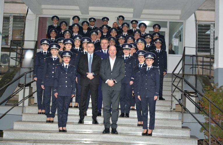 41 de agenți de poliție încadrați din sursă externă au depus jurământul de credință la IPJ Sălaj