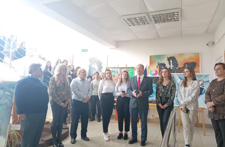 Vernisajul „Primăvara Artelor” expus la ISJ de elevi din Jibou