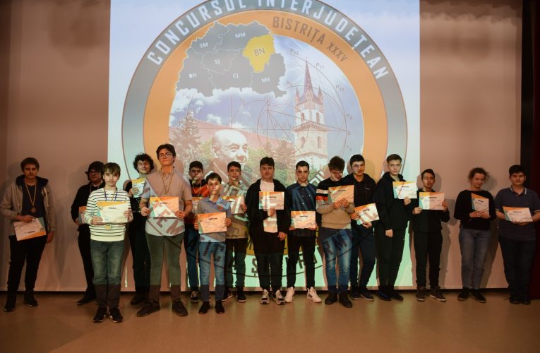 Elevi sălăjeni premiați la Bistrița, la un concurs interjudețean de mate-info