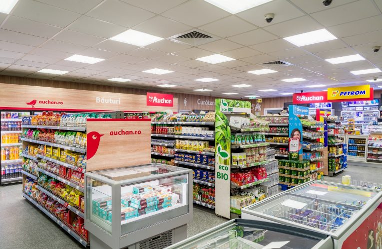 Oprirea ta 2 în 1: La MyAuchan din stațiile Petrom din județul Sălaj alimentezi, faci cumpărături și-ți vezi de drum