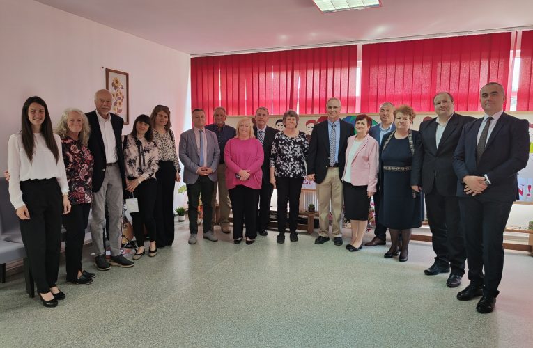 Parteneriat româno-american de succes pentru copiii din centrul de la Cehu Silvaniei