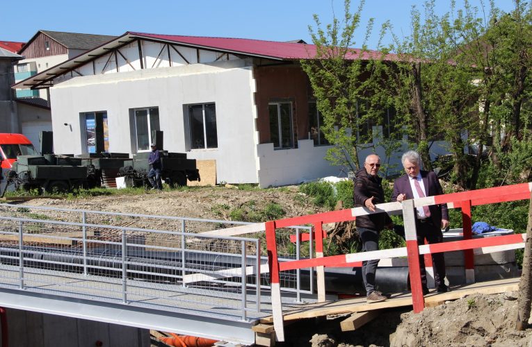 Ionel Ciunt mulțumit de compania Avril care construiește podul nou de pe str. Corneliu Coposu