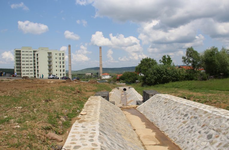Au fost realizate rețele de utilități în cartierul Dealul Morii, la blocurile ANL
