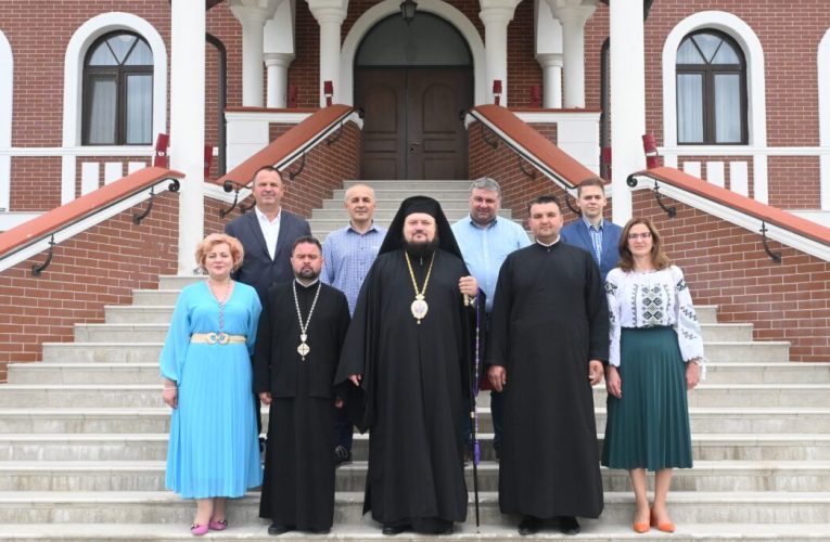 Episcopia Sălajului a desemnat „Profesorul anului” – prof. Dana Rus