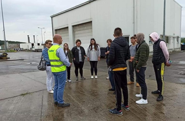 Elevi din 4 licee tehnice din Salaj, in vizită la CMID Dobrin!