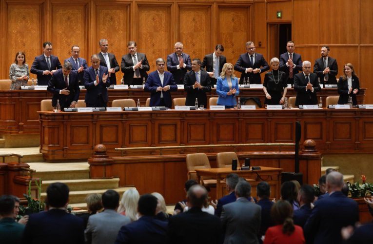 Cum ar putea arăta viitorul Parlament și ce șanse are formarea unui guvern PSD-USR-PNL