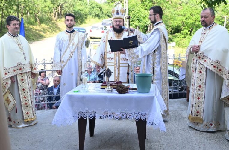 Resfințirea bisericii din Parohia Doh
