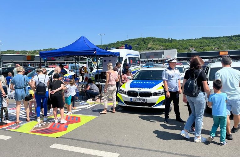 ZIUA COPILULUI SĂRBĂTORITĂ DE POLIȚIȘTI ÎN ZALĂU ȘI ÎN ȘIMLEU SILVANIEI