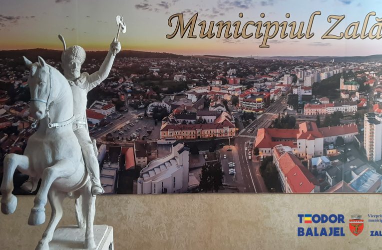 FOTO| Viceprimarul Teodor Bălăjel anunță că încep lucrările la statuia lui Mihai Viteazu de la Scala