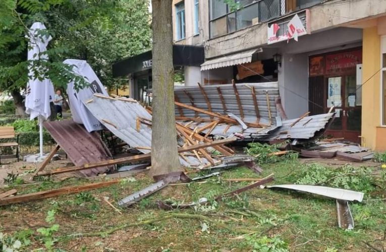 Mai multe comunități din Sălaj lovite de vijelie