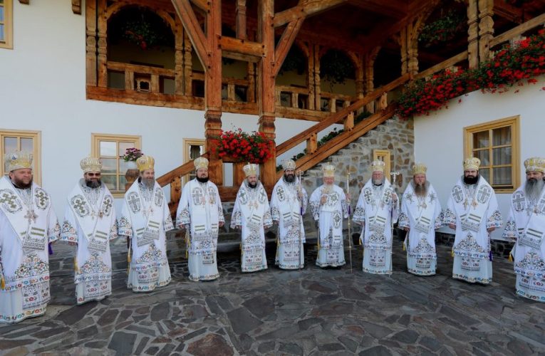 Episcopul Sălajului Petroniu a participat la hramul Mănăstirii Bârsana