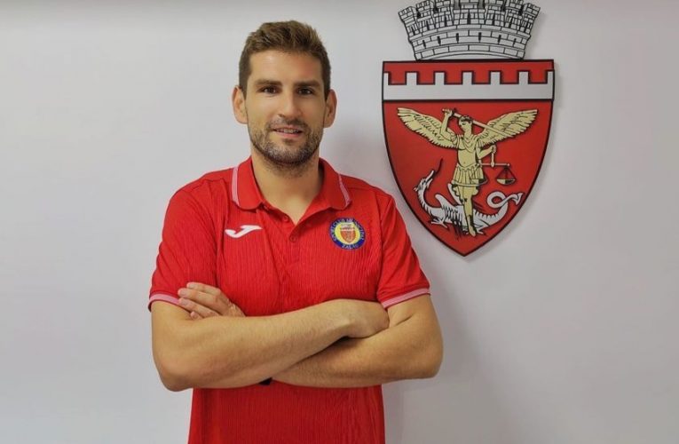 Volei masculin: La 37 de ani, Cristian Bartha a semnat cu SCM Zalău