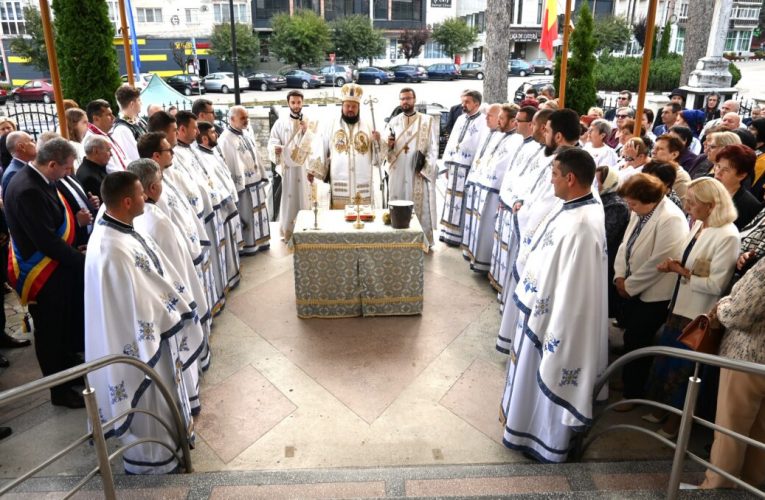 Episcopul Sălajului Petroniu a resfințit Biserica „Adormirea Maicii Domnului” din Jibou