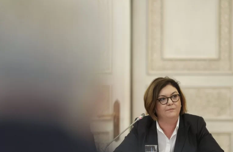 Comisarul european pentru transporturi, Adina Vălean, în vizită oficială în România