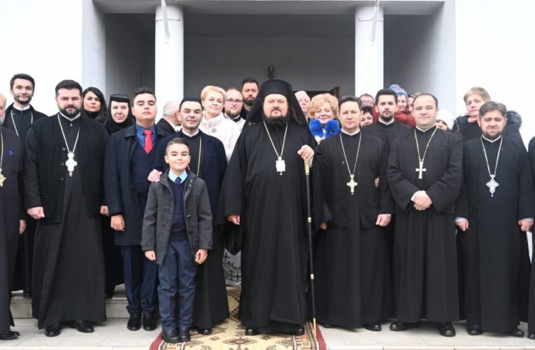 Zi de sărbătoare la biserica cu hramurile „Sfântul Apostol Toma” și „Sfântul Ierarh Nicolae” din Zalău