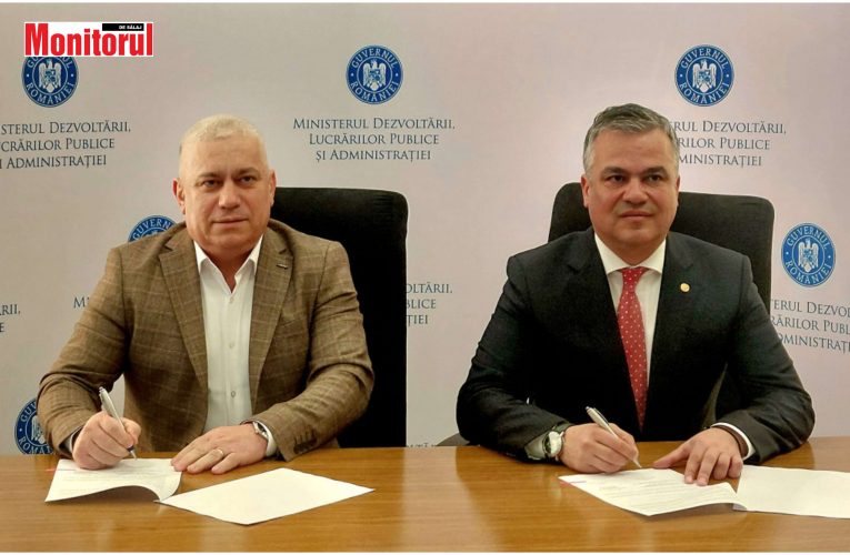 Primarul Eugen Lazăr a semnat contractul pentru extinderea rețelei de apă în comuna Buciumi