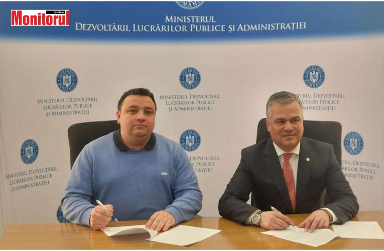 Primarul Kovacs Istvan a semnat contractul de 4,5 milioane euro pentru asfaltarea ulițelor din comuna Crasna