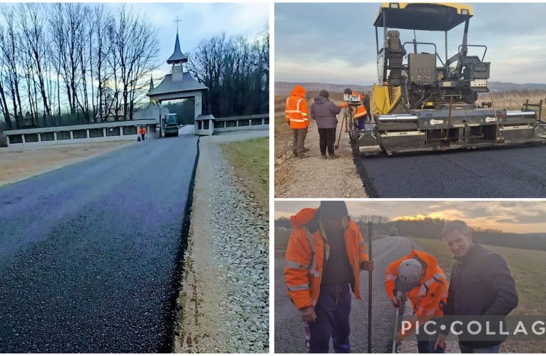Au început lucrările de asfaltare a drumului spre Mănăstirea Bobota