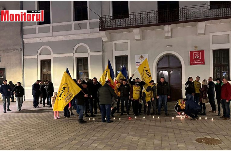 VIDEO| Membri AUR Sălaj au protestat la sediul PSD din Zalău cu lumânări
