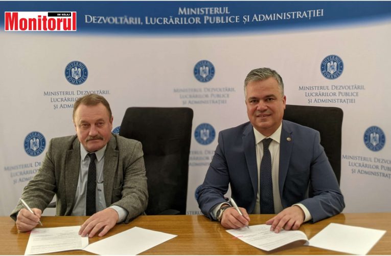 Primarul Faluvegi Istvan a semnat contractul de 12 milioane lei pentru asfaltarea străzilor din comuna Carastelec