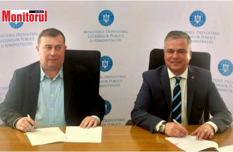 Primarul Dombi Attila a semnat contractul pentru extinderea rețelei de apă în Sărmășag