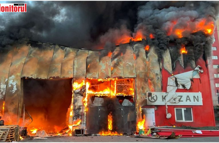 Pompierii sălăjeni au ajutat la stingerea unui incendiu puternic izbucnit la o hală din Cluj