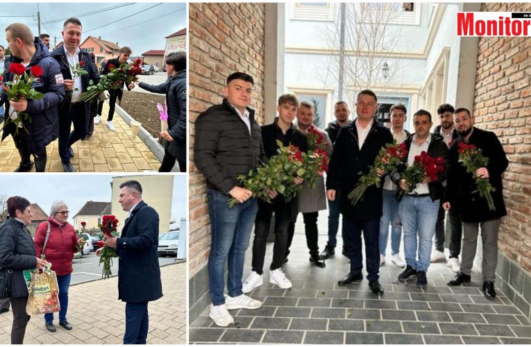 Președintele PSD Șimleu, Romeo Sabou, a împărțit peste 1000 de trandafiri de 8 Martie