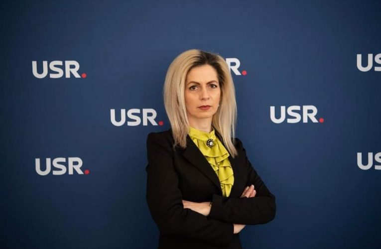 Viceprimărița PNL din Someș Odorhei candidează pe listele USR la funcția de primar