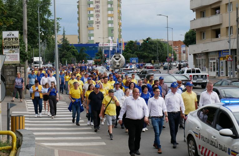 Peste 1000 de liberali au ieșit în marș pe străzile din Zalău, demonstrând forță și unitate