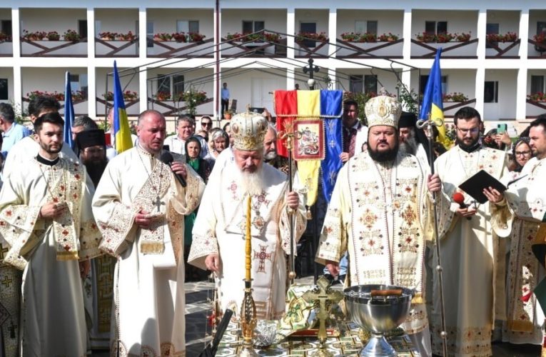 Târnosirea Bisericii „Nașterea Sfântului Ioan Botezătorul” de la Mănăstirea Bobota