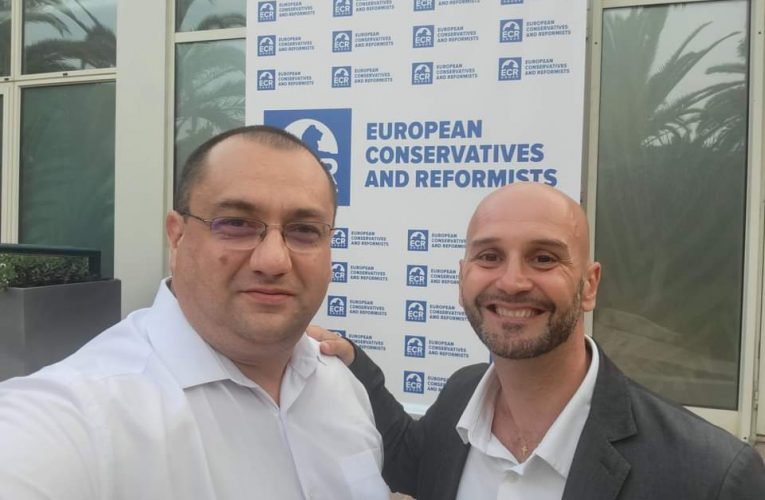 Grupul conservator ECR crește în continuare