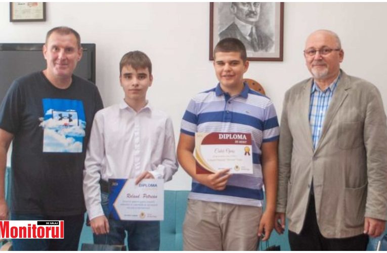 Medicul deputat Florian Neaga premiază elevii pentru excelență