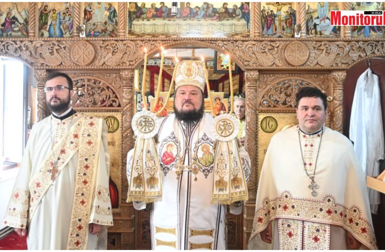 Episcopul Petroniu în mijlocul credincioșilor din Parohia Popeni