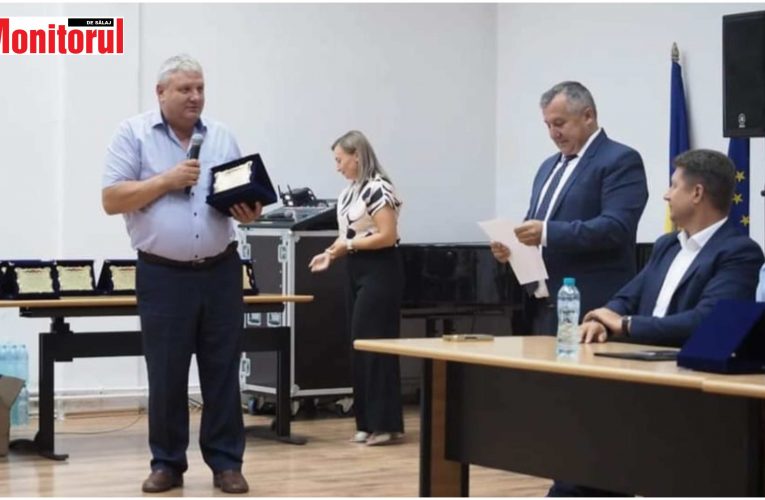 Primarul Ioan Cheșeli premiat de ACoR Sălaj pentru dezvoltarea Comunei Cristolț