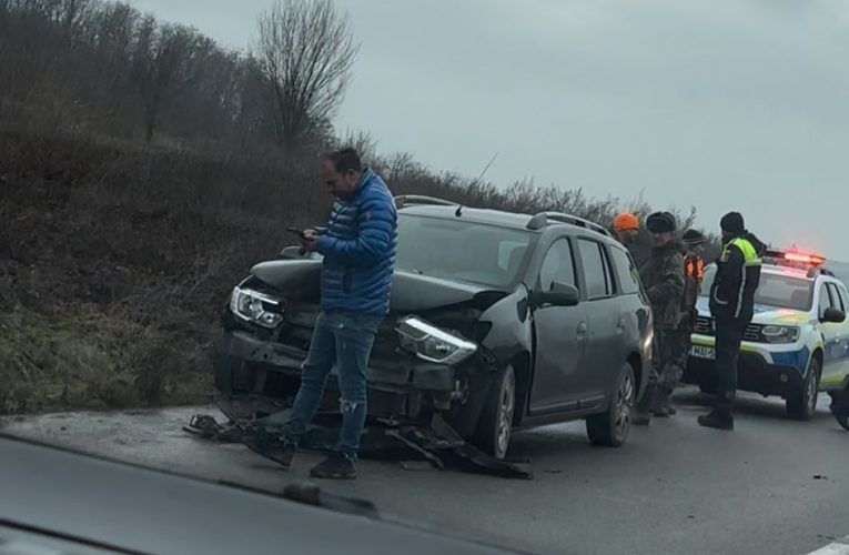 VIDEO| Accident rutier grav între Meseșeni și Crasna. Trafic blocat