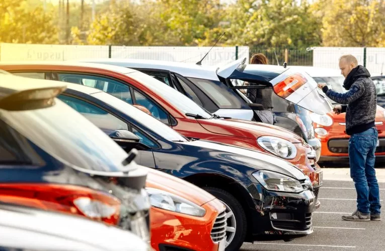 Vânzările de autoturisme de lux, în  atenția ANAF